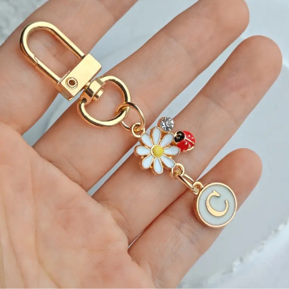 Initial Gold Keychain with floral accent and ladybug - Picture 2 of 3